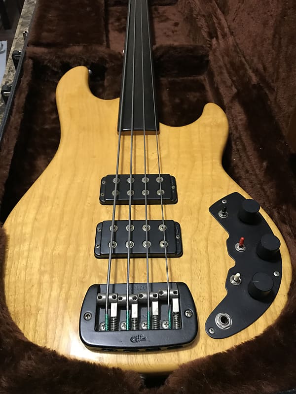 80’s G&L L-2000 Series E Fretless (USA) | Reverb