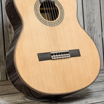 Yamaha APX Series APX-7CN Acoustic/Electric Classical Nylon String