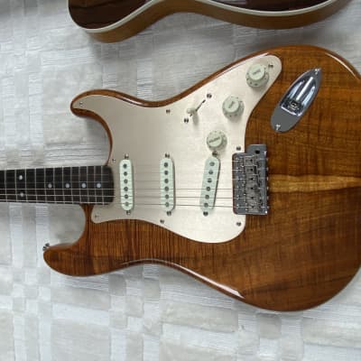 Fender Custom Shop Artisan Koa Stratocaster image 5
