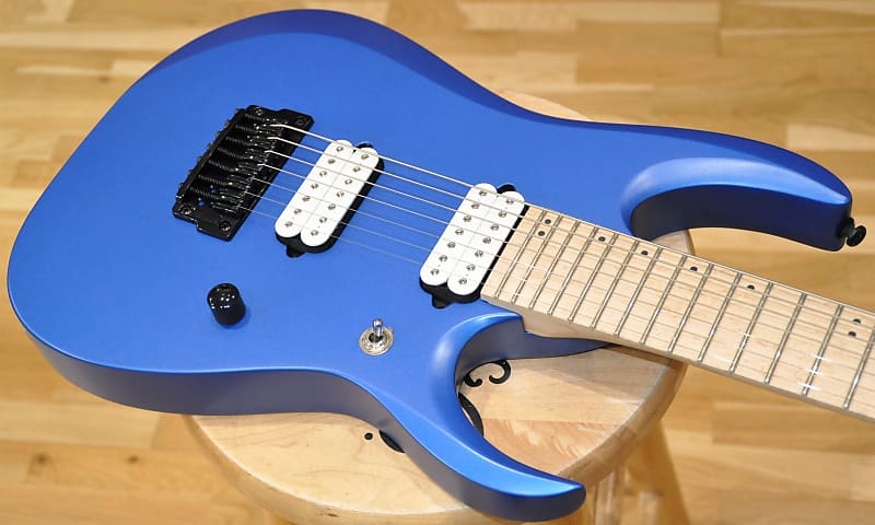 Ibanez Iron Label RGDIR7M-LBM 7 String in Laser Blue Matte