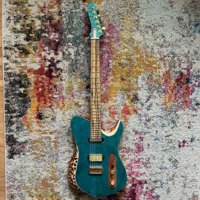 Wesley Design One of One Custom Electric Guitar 2022 - Phthalo Blue/ Natural image 2