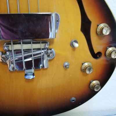 Gibson EB-2 1967 - Sunburst image 10