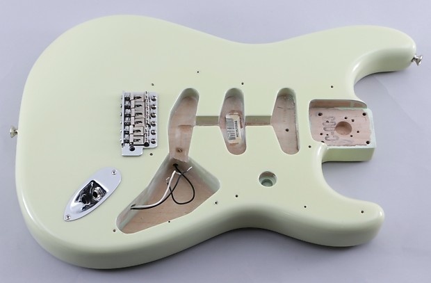 2014 Fender MIM Classic Series 50s Stratocaster Guitar Body w Bridge BD 4816