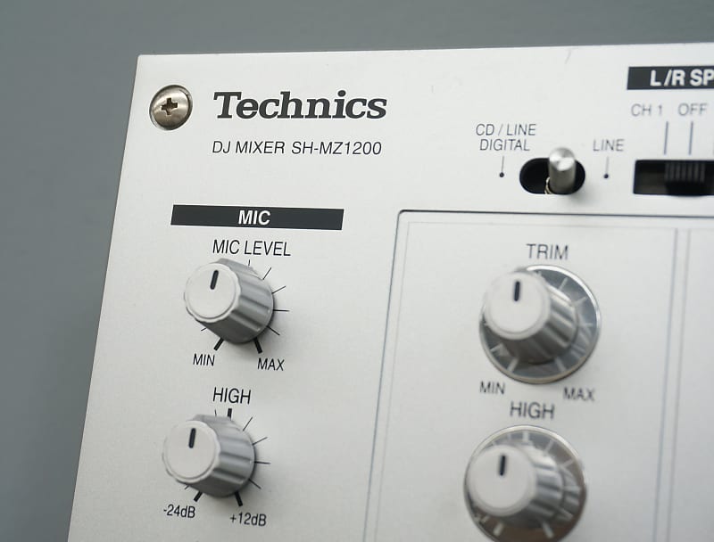 Technics SH-MZ1200 High End 4 Channel Silver DJ Turntable Mixer - 240V