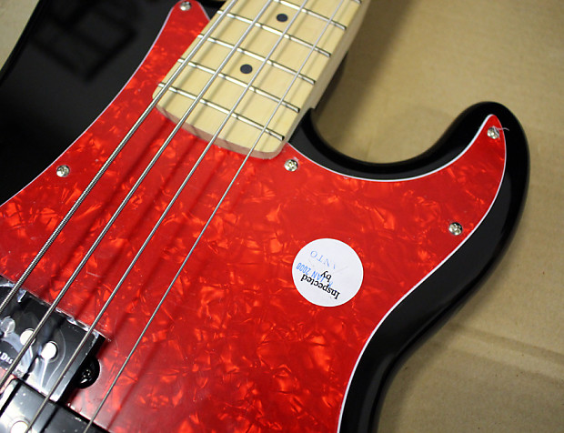 希少！Squier Pete Wentzモデル 赤黒プレベ 希少！Squier Pete Wentzモデル 赤黒プレベ Squier by Fender