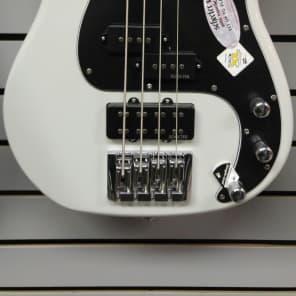 Schecter Diamond-P Custom 4-String Bass Vintage White
