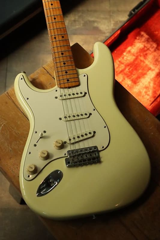 Fender Jimi Hendrix Signature Tribute 1997 - White | Reverb Australia