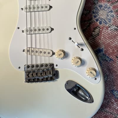 80s Japanese Fender Stratocaster White/Creme With Fender Hardshell Case image 5