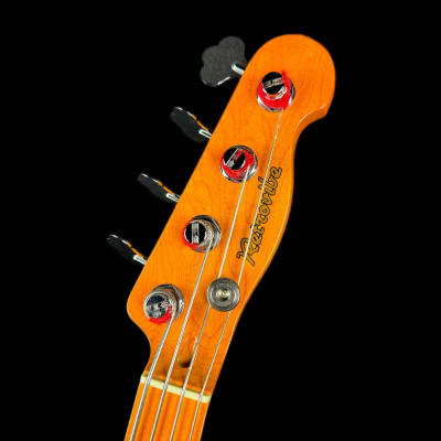 Retrovibe Tele 30” Short Scale Bass Guitar in 3 Tone Sunburst image 6