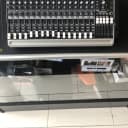 Mackie 1604-VLZ Pro 16-Channel Mic / Line Mixer