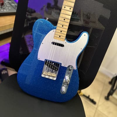 Fender J Mascis Signature Telecaster 2021 - Present - Bottle Rocket Blue Flake image 2