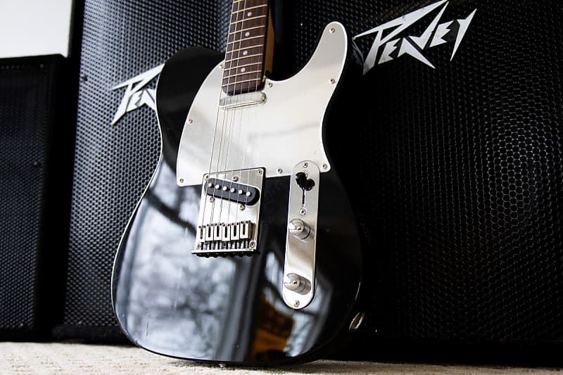 SQUIER TELECASTER (STANDARD) - YouTube