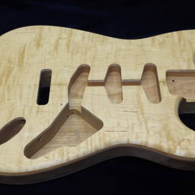 Flamed Maple Top / Aged Cherry Wood Strat body - Standard - 5lbs 15oz #3274 image 5