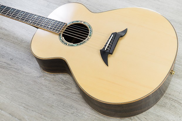 Breedlove Masterclass Jumbo Acoustic Electric Guitar Adirondack Spruce Ziricote