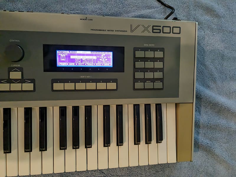 値下げ Akai VX600 アナログ6ポリシンセ 美品 AKAI VX600 値下げ Akai