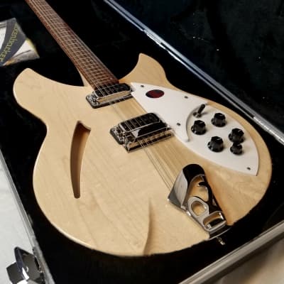 Rickenbacker 330 12 Mapleglo - Semi-Hollowbody 12 String Electric Guitar Natural Maple Color With Ca image 2