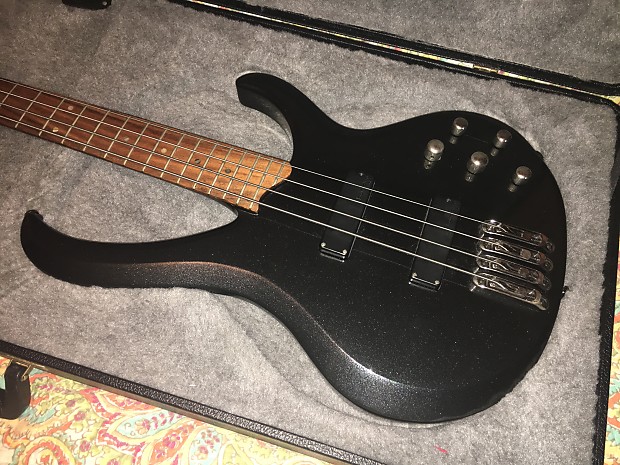 Ibanez BTB470 Electric Bass Guitar w/ Hard Shell Cace NICE