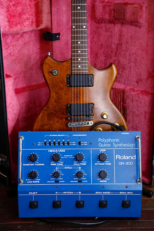Roland G-303 Guitar & GR-300 Guitar Synthesiser Vintage