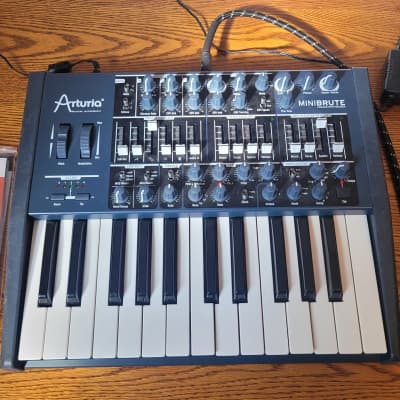 MIDI Express 128 - Downloads | MOTU.com