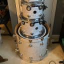 1997 4 piece DW Collector's Series Drum Set Marine Pearl with mounting hardware