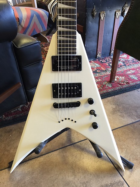 Jackson js32t king shop v white