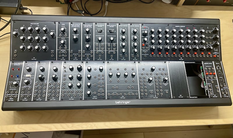 Behringer System 15