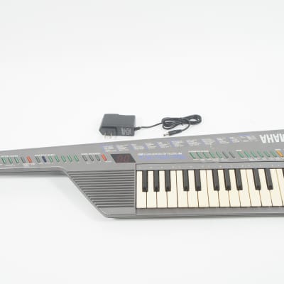 ヤマハ SHS-10 R Yamaha SHS-10 R Red FM Digital Shoulder Key MIDI Synthesizer