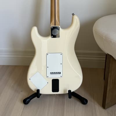 Fender Ed O'Brien Artist Series Signature EOB Stratocaster 2018 - Present - Olympic White image 6