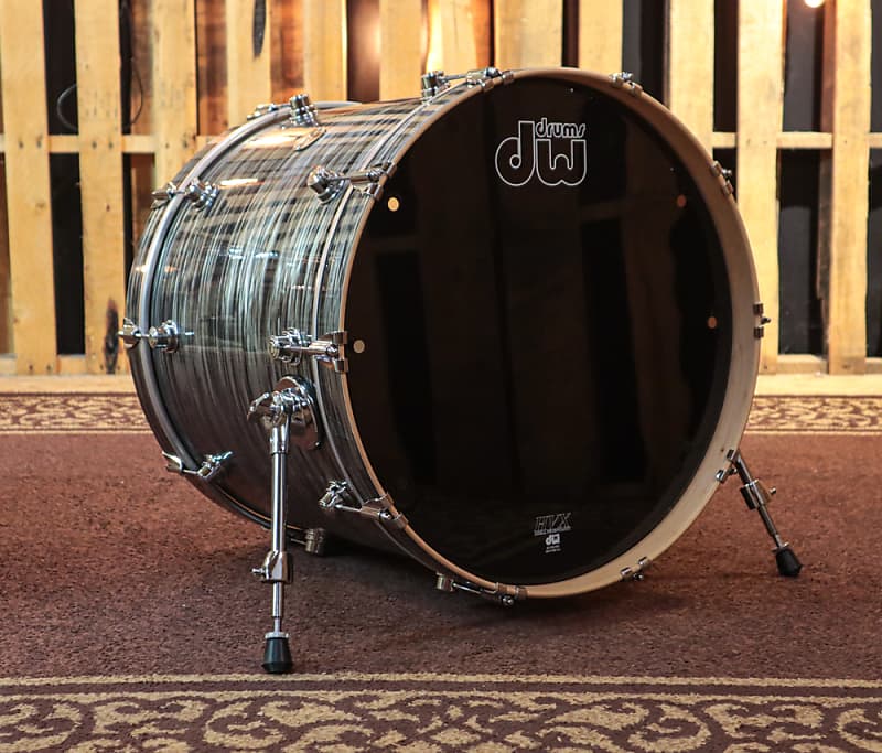 DW Performance White Marine Pearl Bass Drum - 18x22