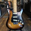 Fender American Ultra Luxe Stratocaster 2-Color Sunburst w/Maple Fingerboard, Hard Case