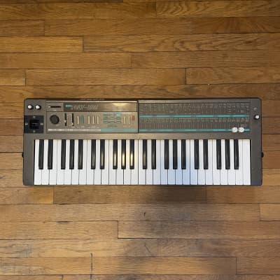 Korg Poly-800