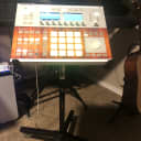 Native Instruments Maschine Studio + Custom Stand (software Included)