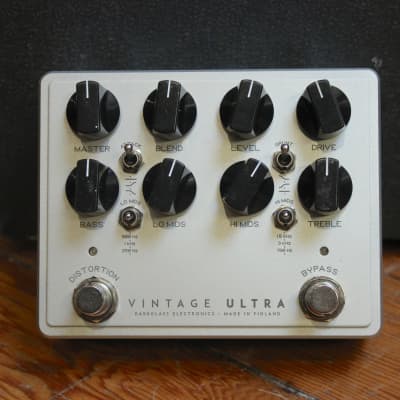 Darkglass Electronics Vintage Ultra v2 with Aux Input | Reverb Canada