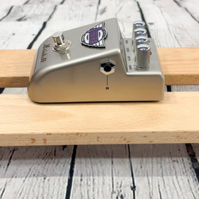Marshall VT-1 Vibratrem Vibrato and Tremolo Pedal Silver image 4