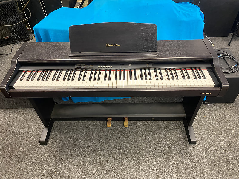 Technics SX PX201 Digital Piano with Stand Pedals Tested Working