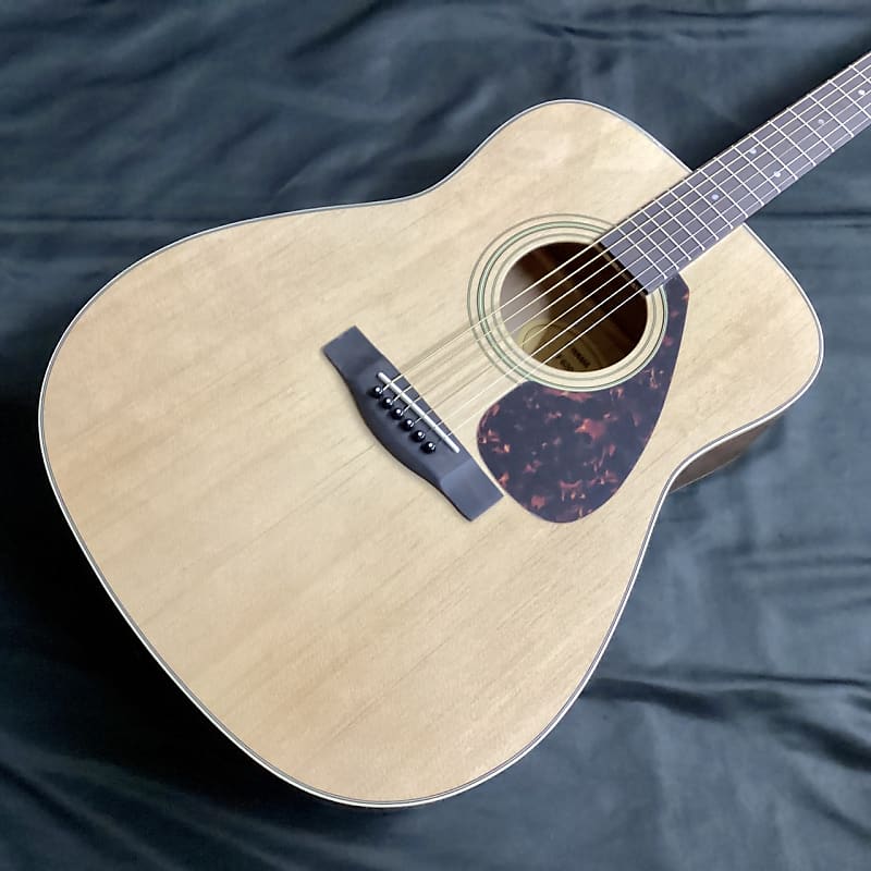 Yamaha F620 | Reverb Canada