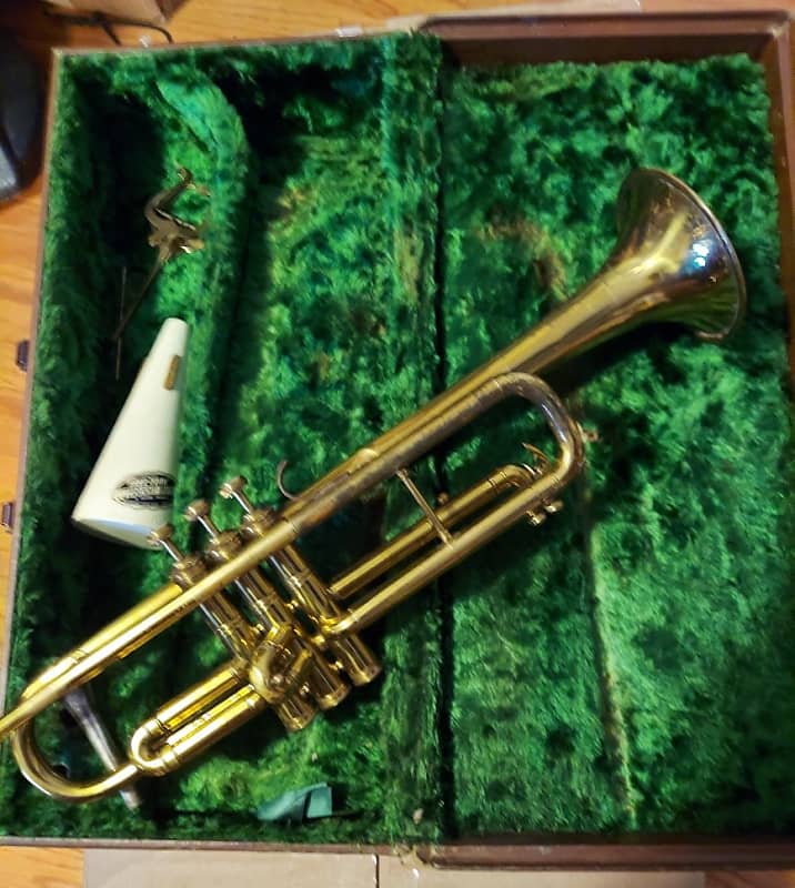 York Grand Rapids Trumpet, USA, Lacquered Brass with case/MP.  Old classic style. image 1