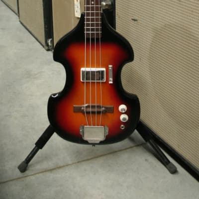 Supro Model 7289 Violin Bass 1965 Burst for sale