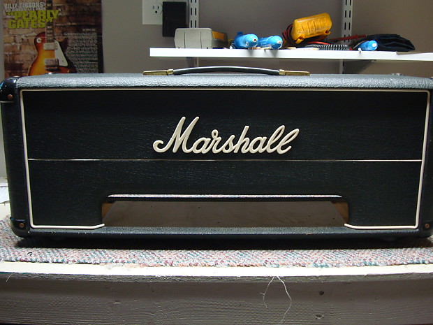 Empty marshall shop head cabinet