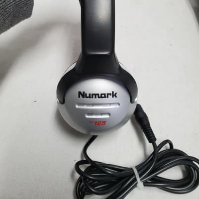 Numark DM950 2 CH 8" DJ Scratch Mixer & Numark HF125 Headphone Bundle #697 Good Used Condition image 7