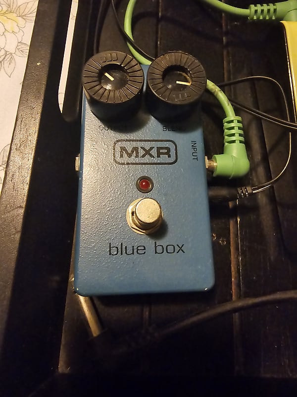 MXR M103 Blue box image 1