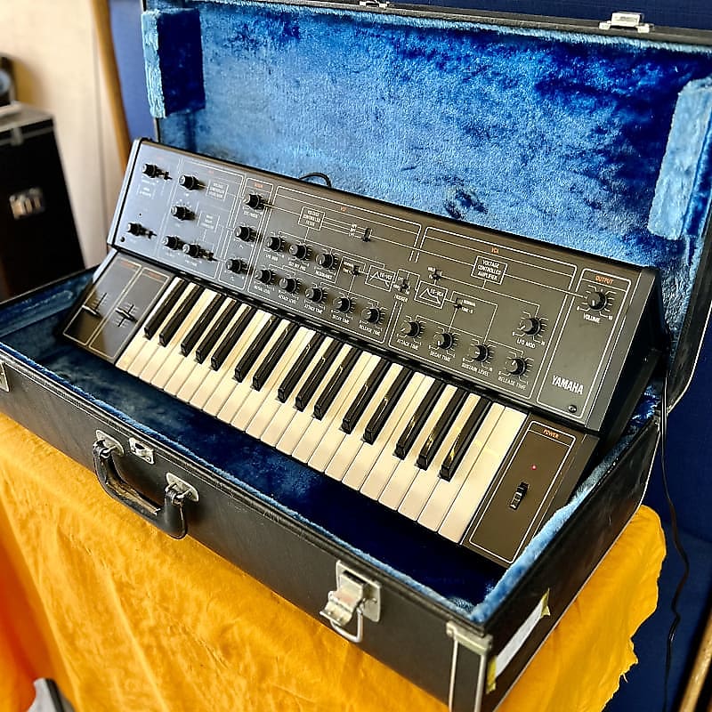 Yamaha CS-10 Monophonic Synthesizer 1977 - Black image 1