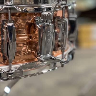 LUDWIG 14X5 HAMMERED COPPERPHONIC SNARE DRUM image 5