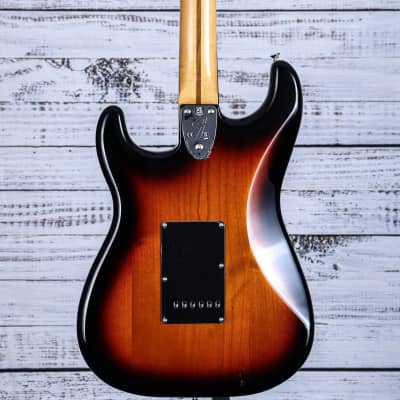 *DEMO* Fender Vintera II '70s Stratocaster Guitar | 3-Color Sunburst image 2
