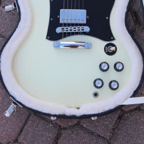 2011 Gibson USA SG Standard Electric Guitar - Cream White
