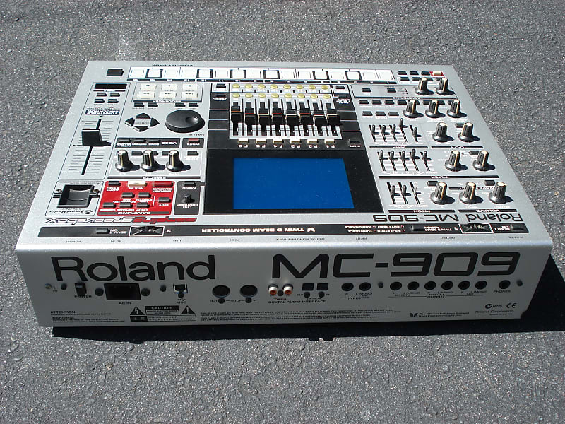 Roland MC-909 Groovebox | Reverb