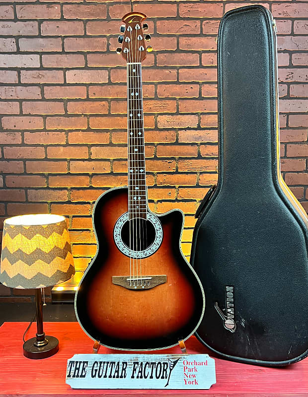 Ovation Celebrity CC68 Acoustic Electric Guitar Mid Bowl Made in Korea with  Ovation Hard Case