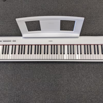 Piano Yamaha NP32 76 Teclas Multisom