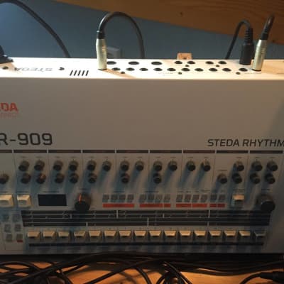 STEDA Electronics  SR-909 with Mod (Roland TR-909)