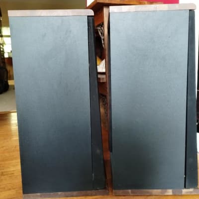 Acoustic Research TSW410 speakers in very good condition- 1980's image 3